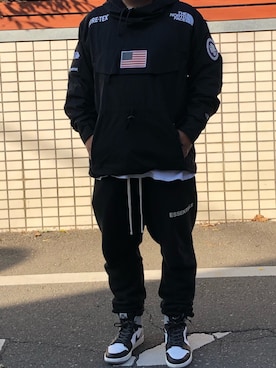 「やっぱりストリートが好き」｜「アイテム（マウンテンパーカー）」を使った、NA2KiNGさん（メンズ・173cm）の秋コーディネート