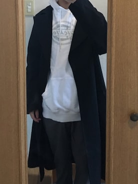 「スラックスパンツ」｜「アイテム（トレンチコート）」を使った、伊藤さん（メンズ・168cm）の秋コーディネート