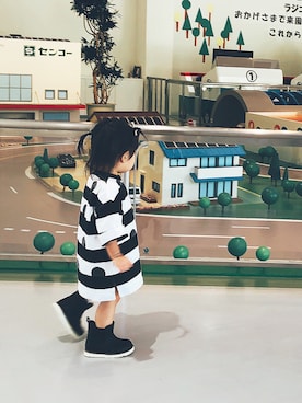 「NEEDLE WORK（ニードルワーク）のアイテム」を使った、あささん（キッズ・90cm）の春コーディネート