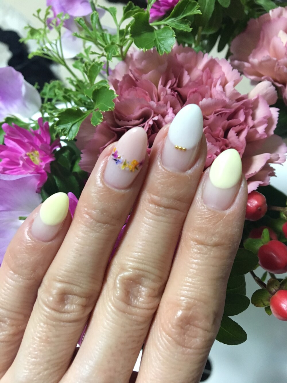 「ネイル、春柄」｜「NAILSのアイテム（その他、ピンク系）」を使った、isopppyさん（レディース・100cm）の春コーディネートの1枚目の写真