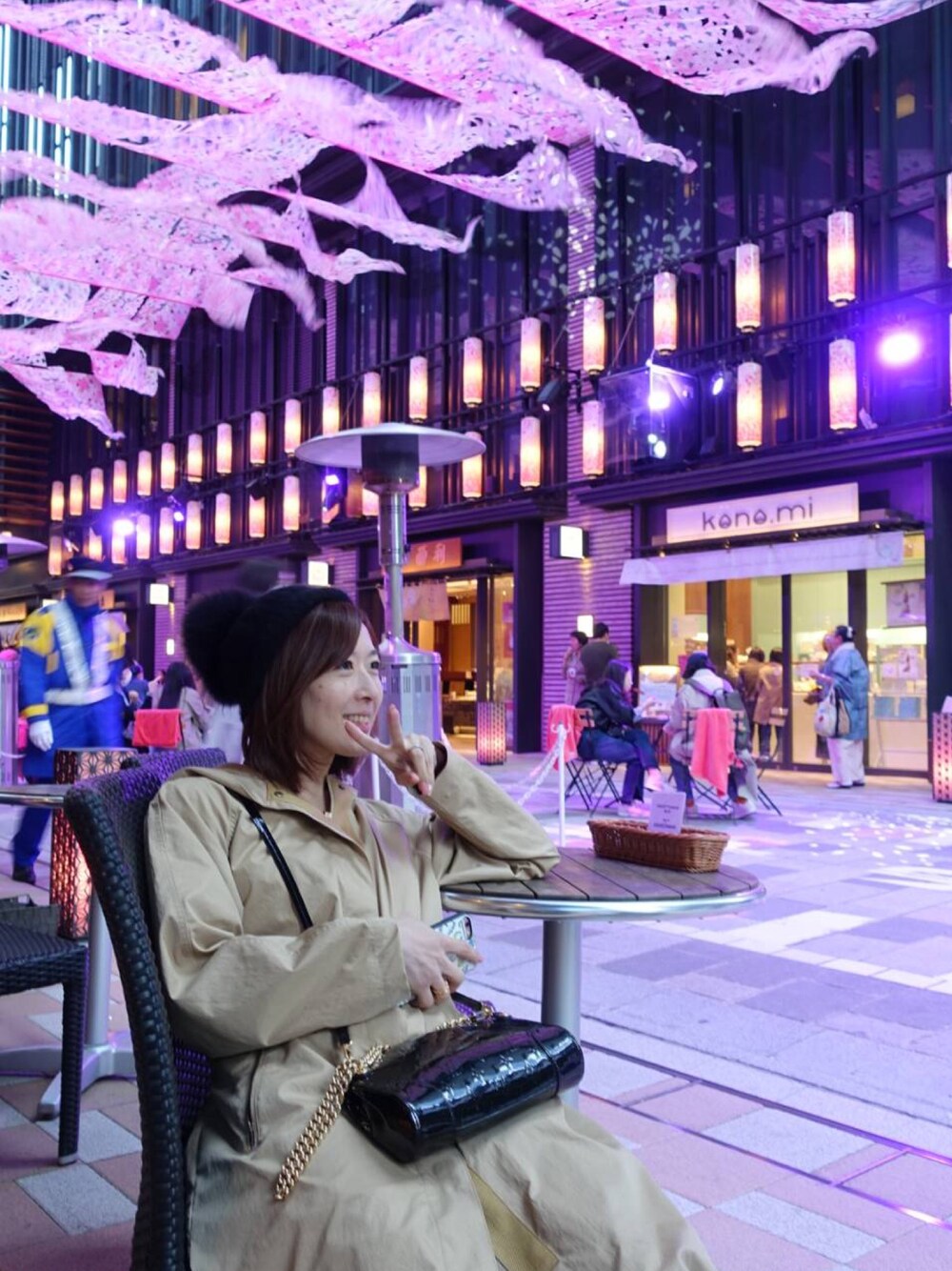 「桜」｜「JOSEPHの【WEB限定カラーあり】CASHMERE LUXE KNIT CAP ニットキャップ（ニットキャップ/ビーニー、ブラック系）」を使った、isopppyさん（レディース・160cm）の春コーディネートの1枚目の写真