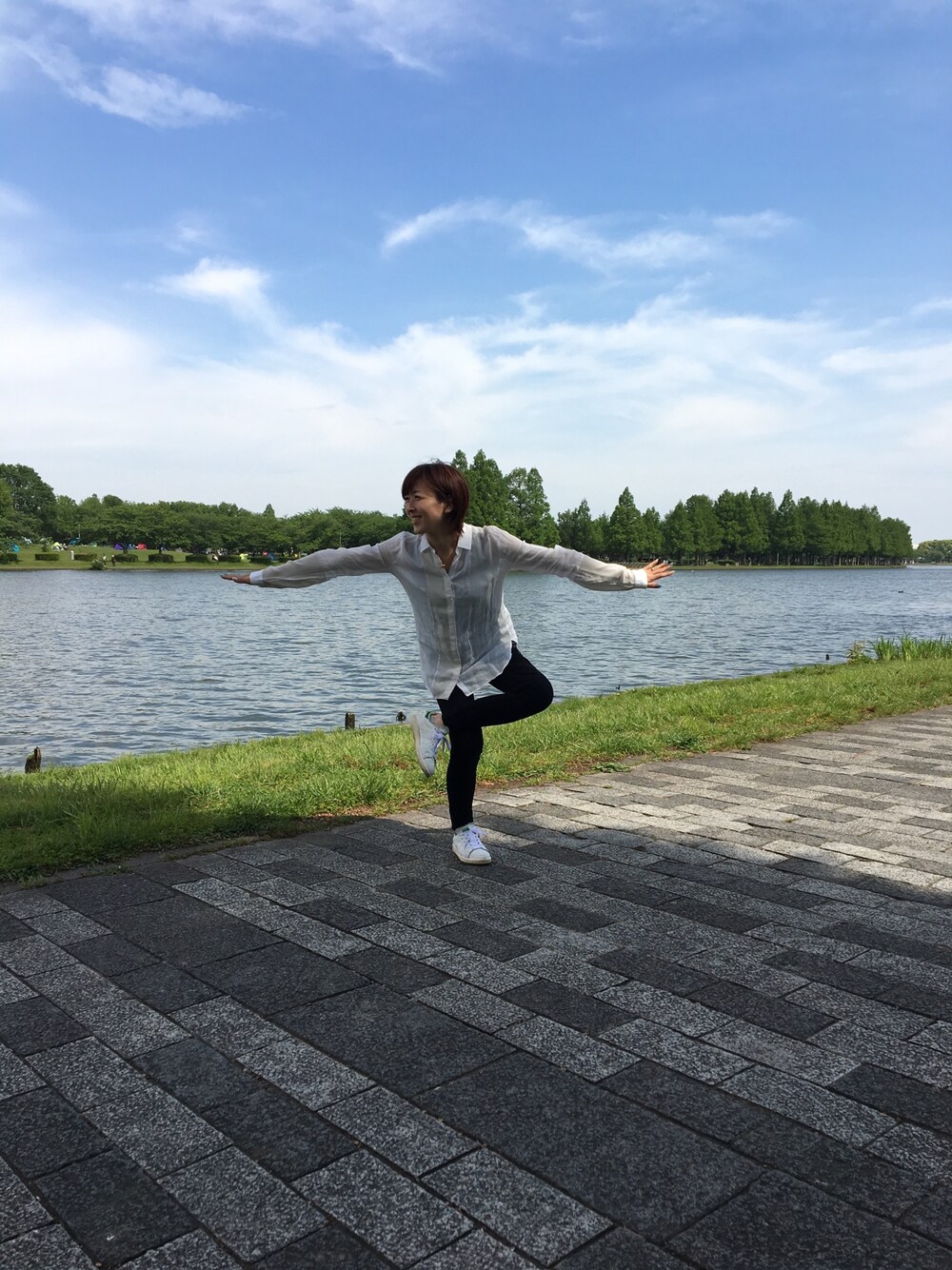 「ビアンキ、ビアンキで水元公園!!!」｜「JOSEPHのシャツ（シャツ/ブラウス、ホワイト系）」を使った、isopppyさん（レディース・160cm）の春コーディネートの1枚目の写真