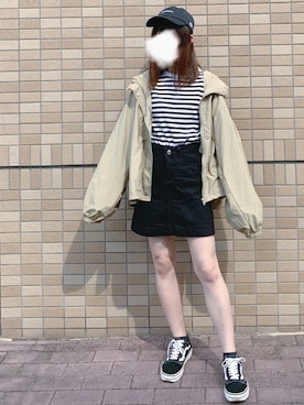 「ミニスカート」｜「アイテム（マウンテンパーカー）」を使った、あやらてさん（レディース・151cm）の秋コーディネート