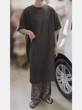 「サテンパンツ」｜「アイテム（ビーチサンダル）」を使った、やまちゃん𓃹さん（レディース・158cm）の夏コーディネート