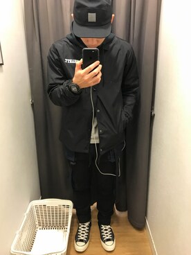 「Carhartt（カーハート）のアイテム（トレンチコート）」を使った、Franzo さん（メンズ・170cm）の冬コーディネート