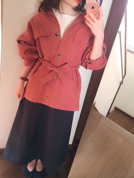 「リブニット」｜「アイテム（ミリタリージャケット）」を使った、Honamiさん（レディース・150cm）の春コーディネート