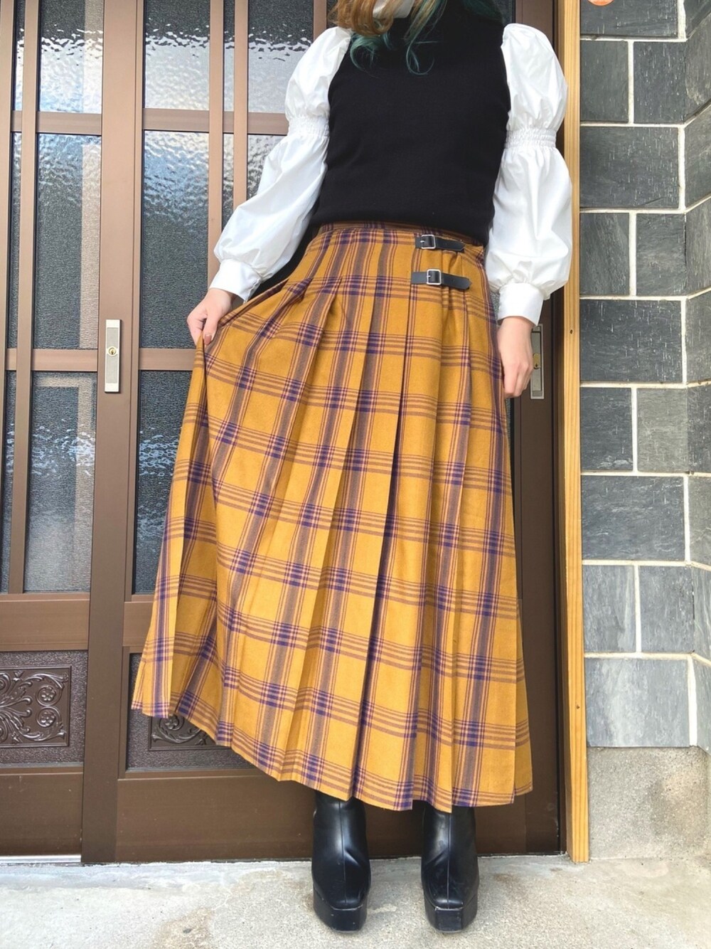 「LOWRYS FARMのチェックキルトスカート　855008（スカート、イエロー系）」を使った、RiSa＊さん（レディース・163cm）の冬コーディネートの1枚目の写真