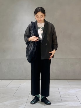 「シアー素材」｜「アイテム（その他アウター）」を使った、くずおかさん（レディース・160cm）の春コーディネート