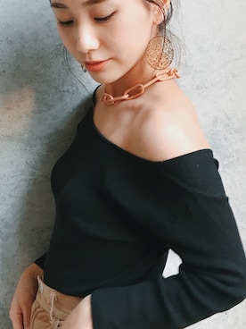 「レザーアクセサリー」｜伊地知朋子さん（レディース・153cm）の秋コーディネート