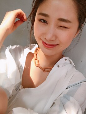 「レザーアクセサリー」｜伊地知朋子さん（レディース・153cm）の春コーディネート
