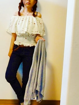 「fifth（フィフス）のアイテム（シャツ/ブラウス、イエロー系）」を使った、tomochaoさん（レディース・150cm）の春コーディネート