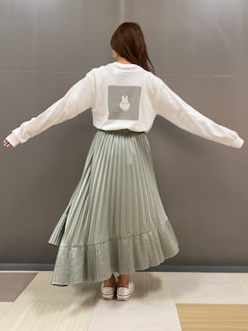 「アシメスカート」｜MEGさん（レディース・160cm）の冬コーディネート