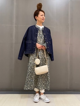 「レトロ」｜「アイテム（ノーカラージャケット）」を使った、MEGさん（レディース・160cm）の春コーディネート