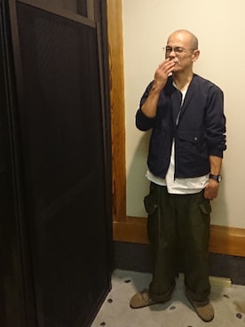 「MANUAL ALPHABET（マニュアル アルファベット）のアイテム（ノーカラージャケット）」を使った、ケムマキさん（メンズ・176cm）の秋コーディネート