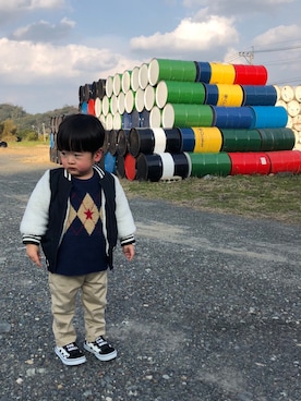 「Champion（チャンピオン）のアイテム（ジャケット/アウター）」を使った、トラ太郎ちゃんさん（キッズ・90cm）の春コーディネート