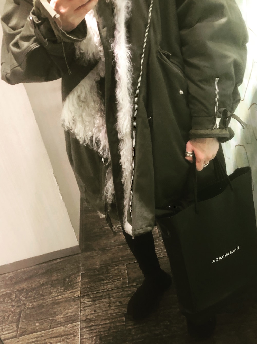 BALENCIAGAのモッズコートを使ったメンズ人気ファッション 