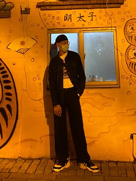「adidas（アディダス）のアイテム（シューズ、ベージュ系）」を使った、Zackさん（メンズ・183cm）の秋コーディネート
