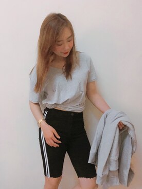 「TOMMY（トミー）のアイテム（ジャケット/アウター）」を使った、李淑媚さん（レディース・163cm）の春コーディネート