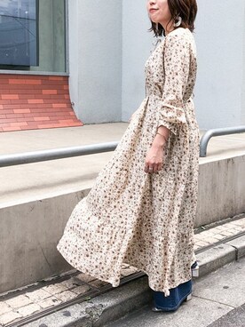 「小花柄ワンピース」｜「アイテム（パンプス）」を使った、nano・universe lady's　STAFFさん（レディース・156cm）の夏コーディネート