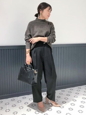 「HASHIBAMI（ハシバミ）のアイテム（バッグ）」を使った、nano・universe lady's　STAFFさん（レディース・156cm）の秋コーディネート