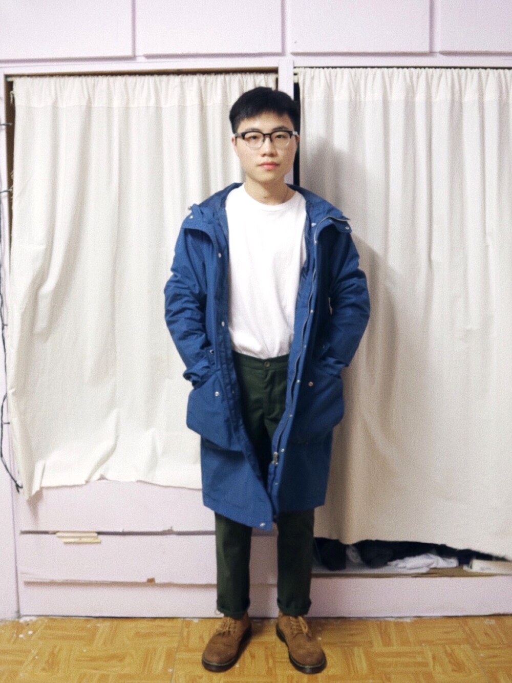 「藍 #綠 #啡」｜「UNIQLOのアイテム（Tシャツ/カットソー、ホワイト系）」を使った、Danny Louさん（メンズ・165cm）の春コーディネートの1枚目の写真