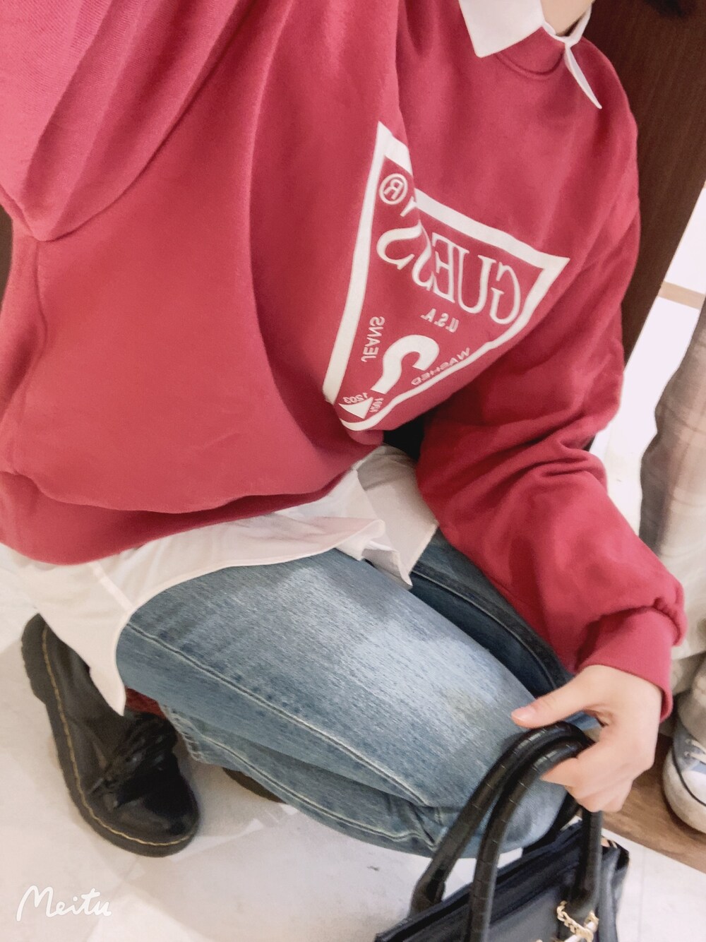 「Guessの【別注】・GUESS プルオーバー（スウェット、ピンク系）」を使った、U!さん（レディース・156cm）の春コーディネートの1枚目の写真