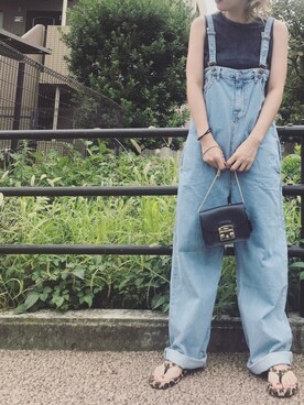 「FURLA（フルラ）のメトロポリスミニショルダーバッグ（ショルダーバッグ）」を使った、misaさん（レディース・165cm）の夏コーディネート