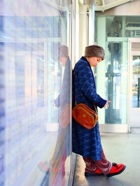 「blue」｜「アイテム（その他アウター）」を使った、で んさん（レディース・156cm）の冬コーディネート