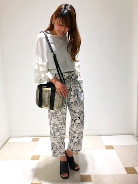 「a.v.v（アーヴェヴェ）のアイテム（バッグ）」を使った、Tigerさん（レディース・155cm）の春コーディネート