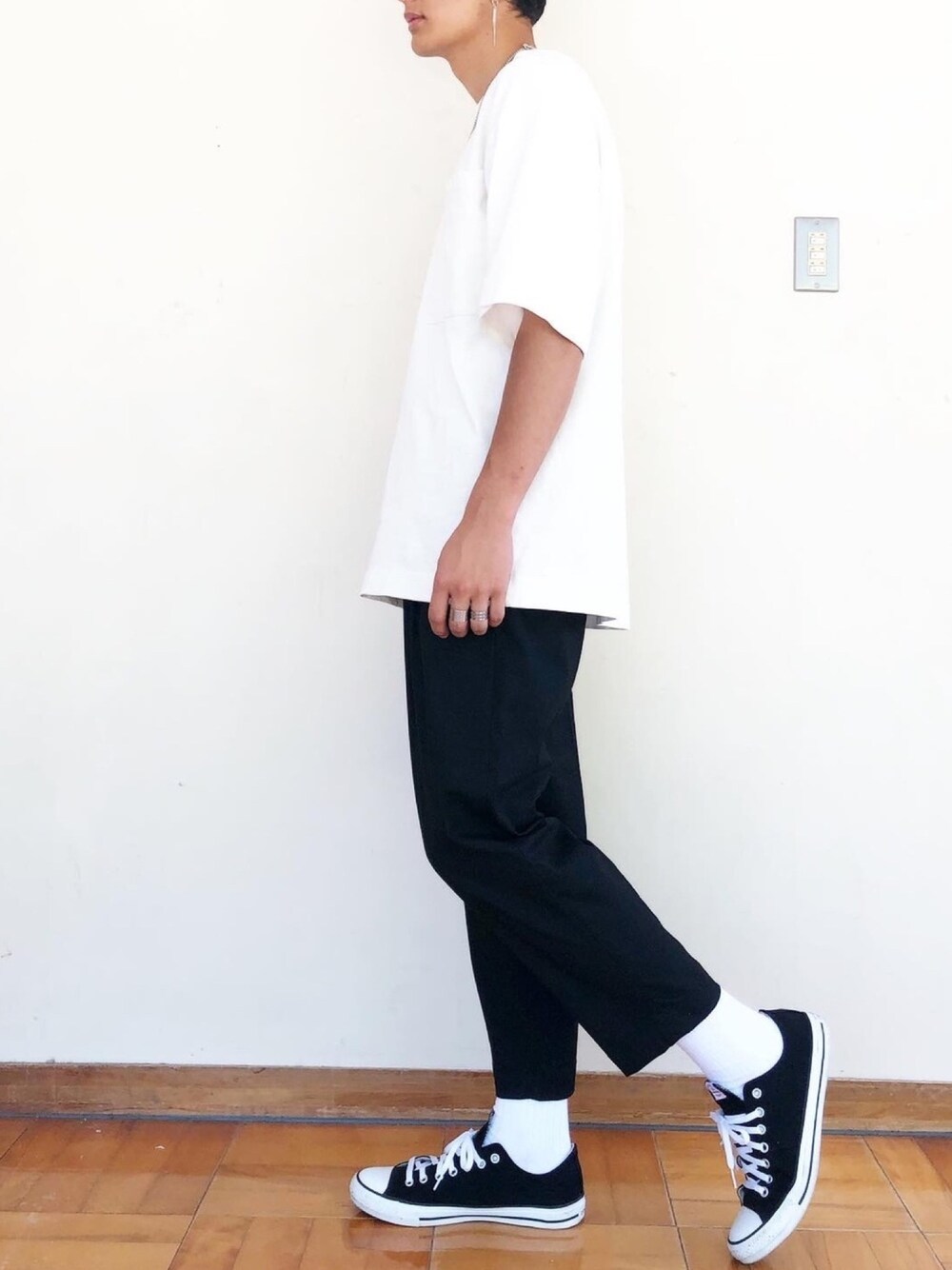 「Re:のRe: - Tassel A /ピアスカフ（ピアス（片耳用）、シルバー系）」を使った、りゅうきさん（メンズ・180cm）の秋コーディネートの1枚目の写真