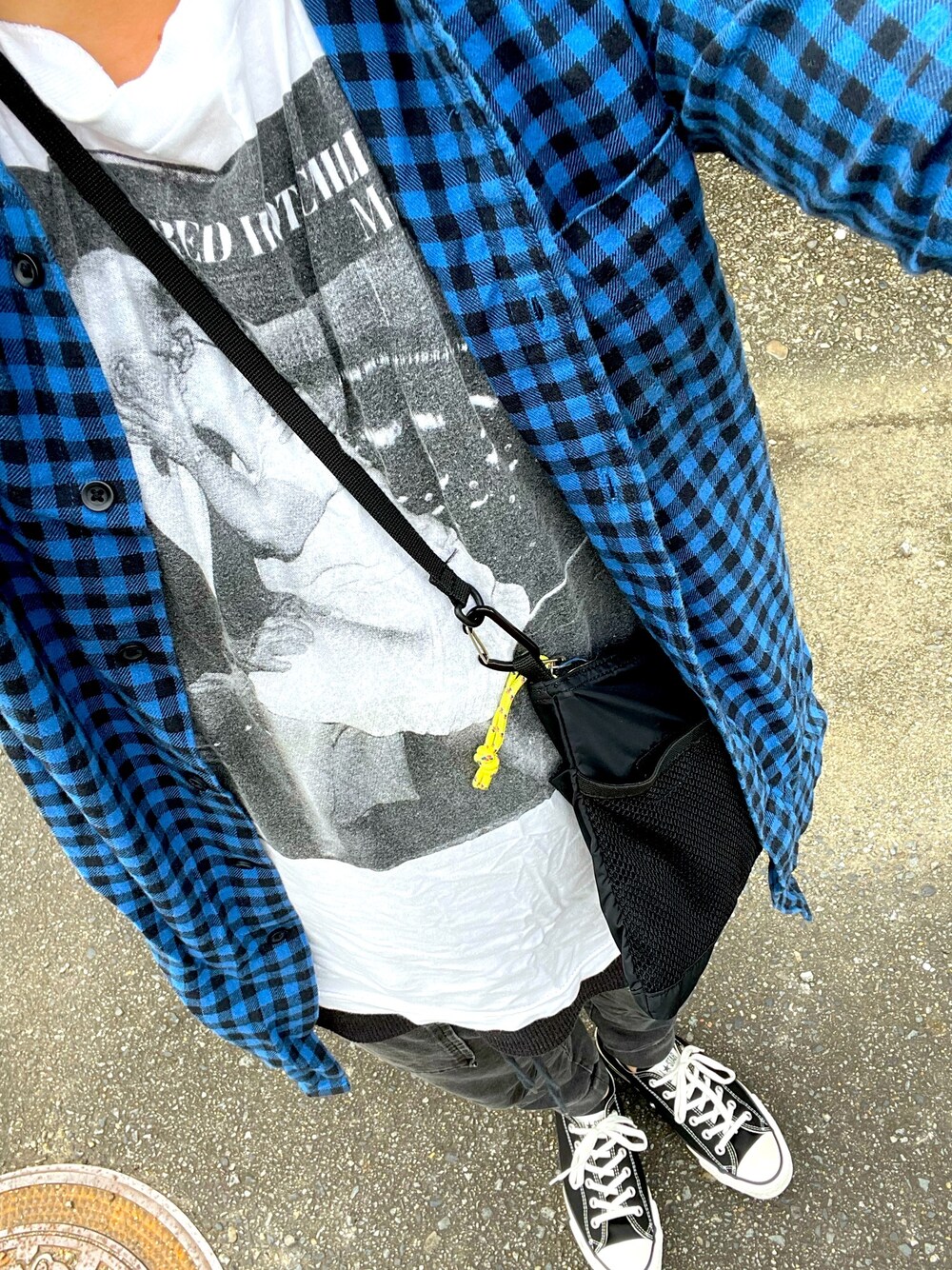 「秋のコーデ、きれいめカジュアル、お洒落さんとつながりたい、今日のコーデ、秋服、低身長コーデ、UNIQLO、スニーカー、converse」｜「UNIQLOのアイテム（シャツ/ブラウス、ブルー系）」を使った、sasakatuさん（メンズ・163cm）の秋コーディネートの1枚目の写真