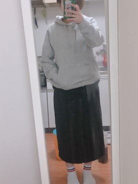 「Champion（チャンピオン）のアイテム（パーカー、グレー系）」を使った、miinaamii!!さん（レディース）の秋コーディネート