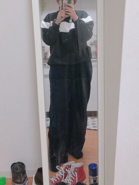 「niko and...（ニコアンド）のハギコールワークパンツ（その他パンツ、ブルー系）」を使った、miinaamii!!さん（レディース）の冬コーディネート