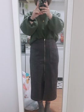 「archives（アルシーヴ）のフェイクスエードラップスカート（スカート、グレー系）」を使った、miinaamii!!さん（レディース）の冬コーディネート