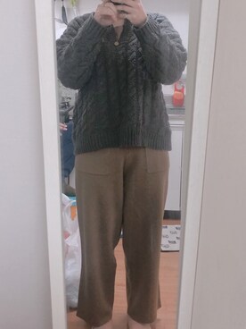 「PAGEBOY（ページボーイ）のケーブルキーネックプルオーバー（ニット/セーター、グレー系）」を使った、miinaamii!!さん（レディース）の冬コーディネート