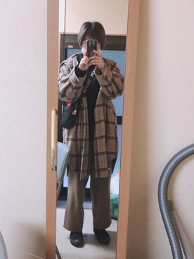「w closet（ダブルクローゼット）のタータンチェック柄Bigシャツ_（シャツ/ブラウス、ベージュ系）」を使った、miinaamii!!さん（レディース）の冬コーディネート
