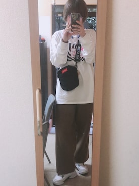 「niko and...（ニコアンド）のアイテム（Tシャツ/カットソー、ホワイト系）」を使った、miinaamii!!さん（レディース）の冬コーディネート