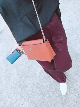 「ワインレッド」｜「アイテム（財布/小物）」を使った、ナルミさん（レディース・159cm）の秋コーディネート