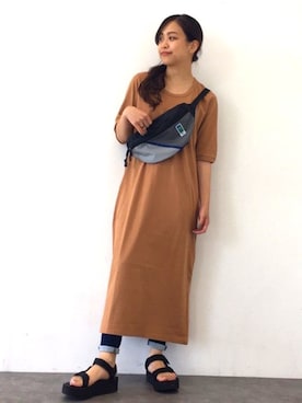 「アイテム（ボディバッグ/ウエストポーチ）」を使った、イーハイフンワールドギャラリーさん（レディース・155cm）の夏コーディネート