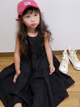 「GLOBAL WORK（グローバルワーク）の【キッズ】ピグメントチビツバＣＡＰ/800676（キャップ、レッド系）」を使った、momoさん（キッズ・100cm）の秋コーディネート