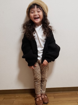 「GLOBAL WORK（グローバルワーク）の【キッズ】ケーブルショートカーデ/801482（カーディガン/ボレロ、ブラック系）」を使った、momoさん（キッズ・100cm）の秋コーディネート