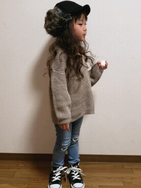 「CIAOPANIC TYPY（チャオパニックティピー）の【ママとおそろい】アルパカ混BIG抜き襟ニット（ニット/セーター、ベージュ系）」を使った、momoさん（キッズ・100cm）の秋コーディネート
