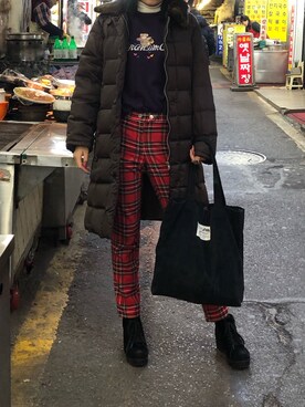 「H&M（エイチ・アンド・エム）のアイテム（パンツ、レッド系）」を使った、Rico Numotoさん（レディース・170cm）の冬コーディネート