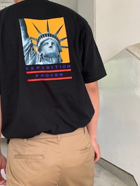 「Supreme （シュプリーム）のアイテム（Tシャツ/カットソー、ブラック系）」を使った、ラムネさん（メンズ・178cm）の夏コーディネート