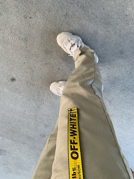 「off white（オフホワイト）のOFF-WHITE ミニインダストリアルベルト（ベルト、イエロー系）」を使った、ラムネさん（メンズ・178cm）の夏コーディネート
