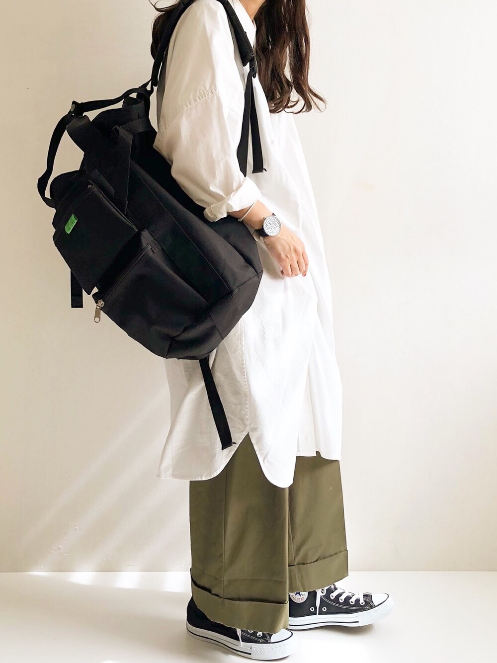 「秋服準備はじめました、オトナカジュアル、ゆるコーデ、大人コーデ、スニーカーコーデ、秋カラー、秋コーデ、カジュアル、カジュアルコーデ、ママコーデ」｜「PORTERのPORTER / UNION 2WAY RUCKSACK（バックパック/リュック、ブラック系）」を使った、Ayumiさん（レディース・157cm）の秋コーディネートの1枚目の写真
