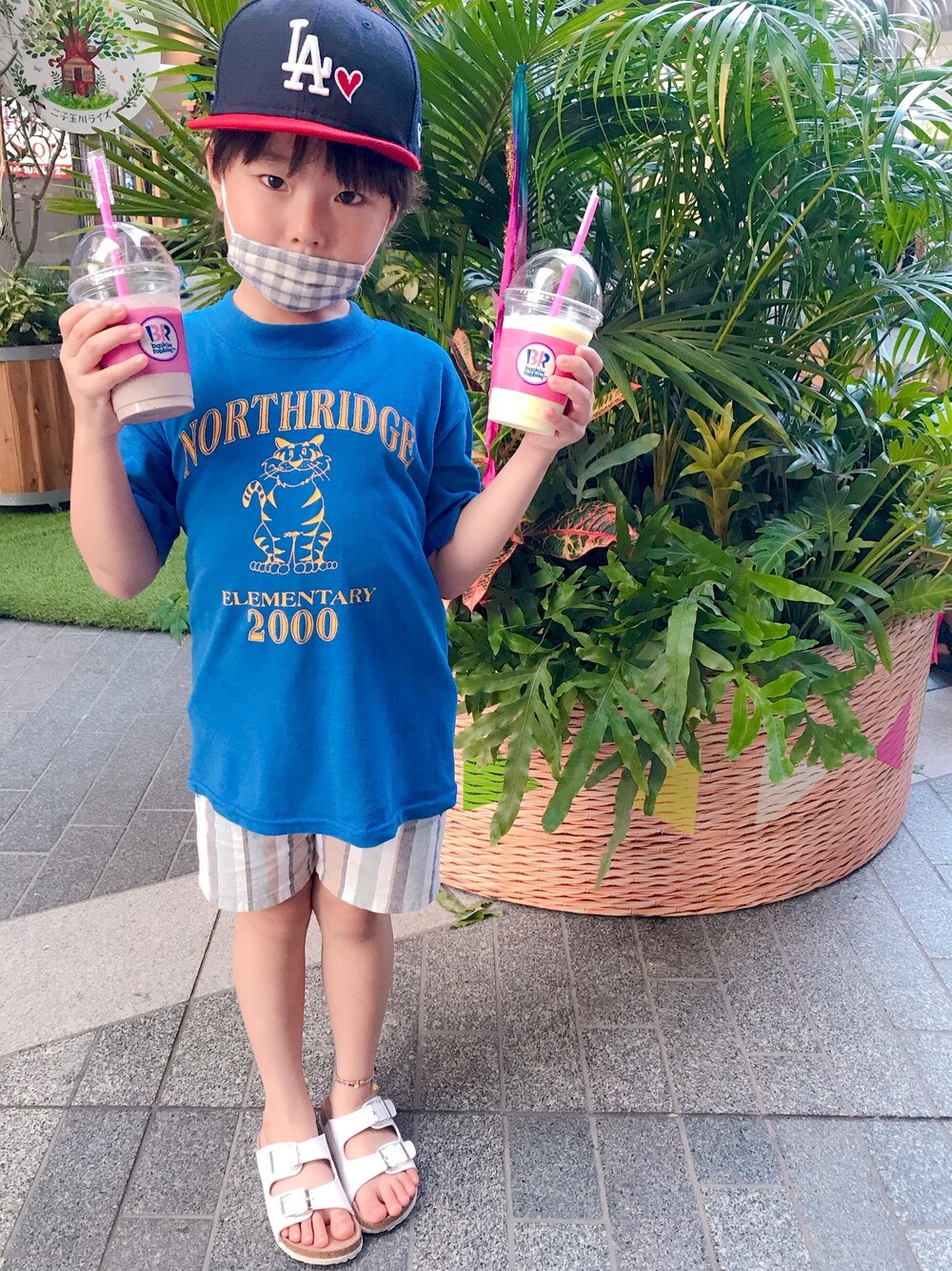 「キッズファッション、男の子コーデ、カジュアルコーデ、古着MIX、おしゃれさんと繋がりたい、夏」｜「NEW ERAのアイテム（キャップ、ブルー系）」を使った、soootaさん（キッズ・120cm）の夏コーディネートの1枚目の写真