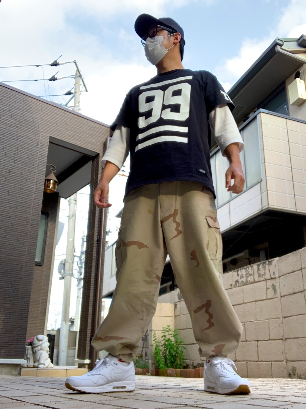 Supreme のカーゴパンツ（ベージュ系）を使った人気ファッション