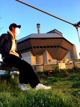 「GU（ジーユー）のアイテム（Chinos、ブラック系）」を使った、Keitaさん（メンズ・184cm）の春コーディネート