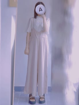 「w closet（ダブルクローゼット）のアイテム（サロペット/オーバーオール）」を使った、suwu_shuoさん（レディース・164cm）の春コーディネート